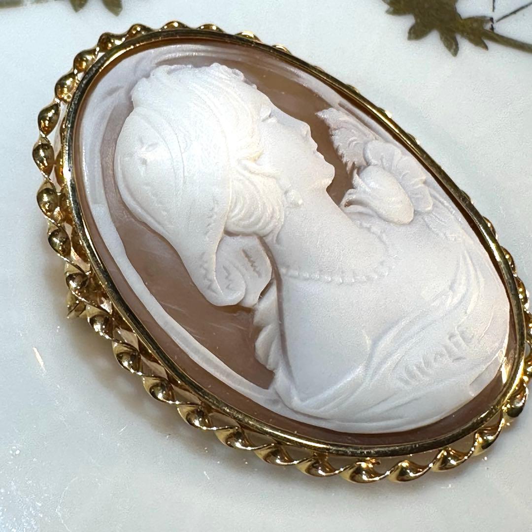 K18 ￼シェルカメオ ブローチ、ペンダントトップ兼用