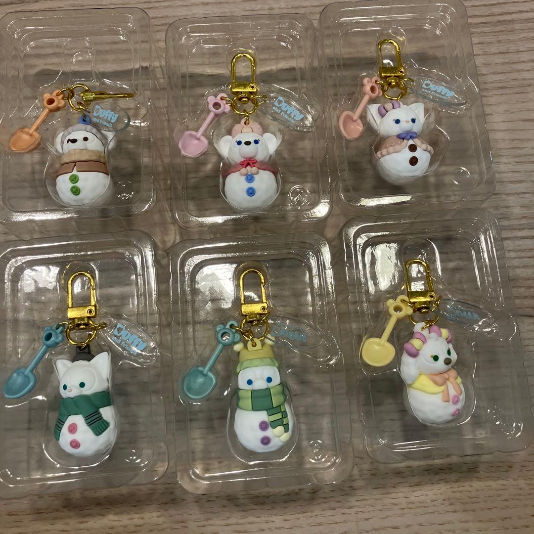 ダッフィーアンドフレンズ　シークレットオブスノーウィーデイ　チャーム　6個セット