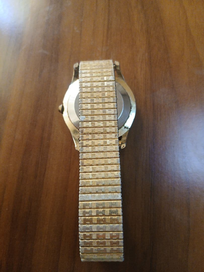 スイス製　hesso 手巻き時計　アルミニウムアンチマグネチック　ヴィンテージ