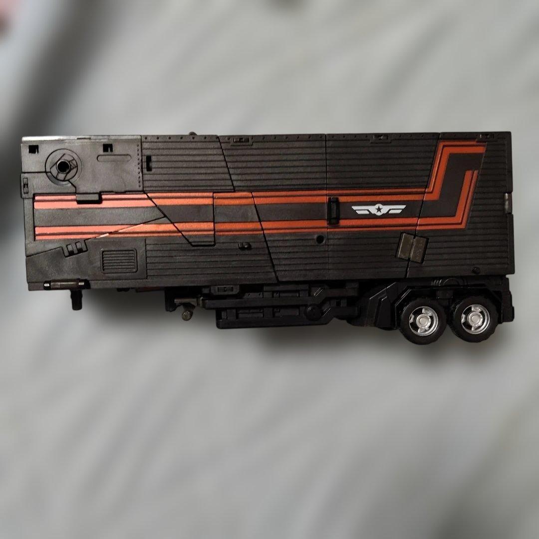 トランスフォーマー　オプティマス似の非正規品　PE-DX10