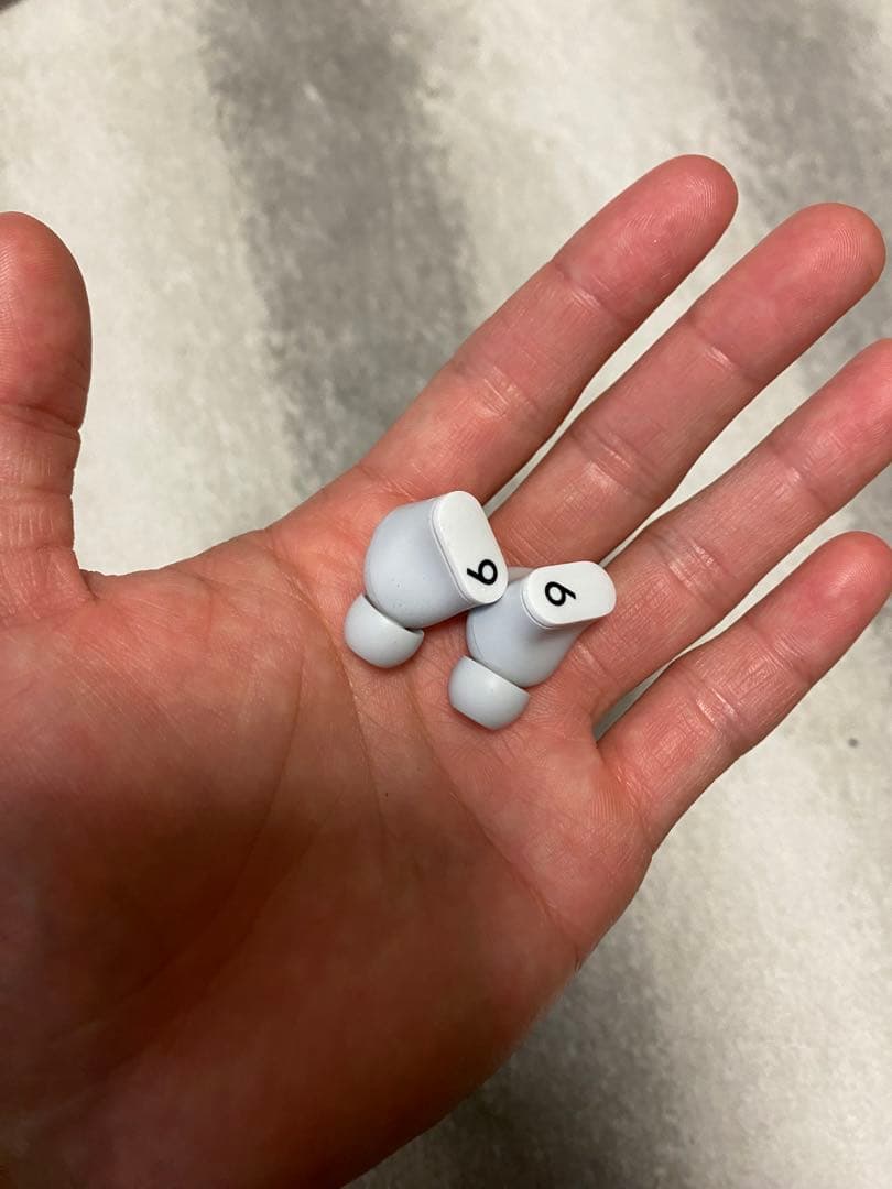 Apple Beats Studio Buds ワイヤレスノイズキャンセリング…