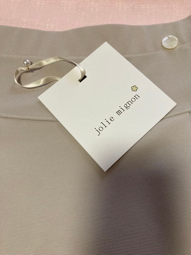 jolie mignon ジョリーミニヨン　タックフレアスカート　グレージュ40