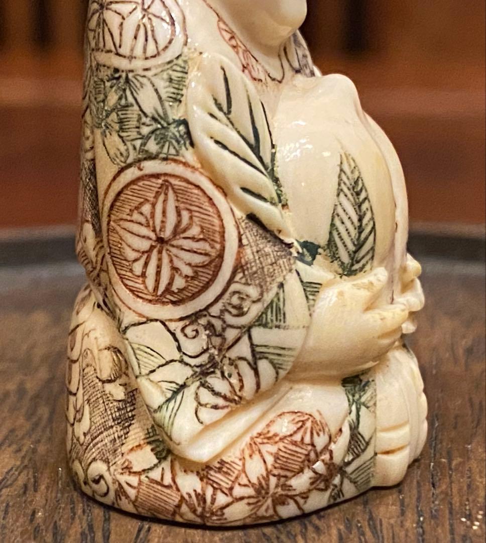 根付　唐子と桃　吉祥彫刻　細密細工　天然素材　ヴィンテージ　レア 台湾茶器