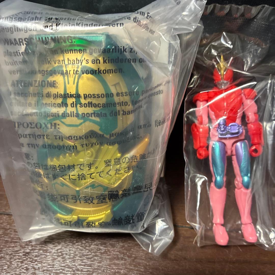 新品未使用 仮面ライダー リバイス DXゴールドスピノバイスタンプ ゲノム