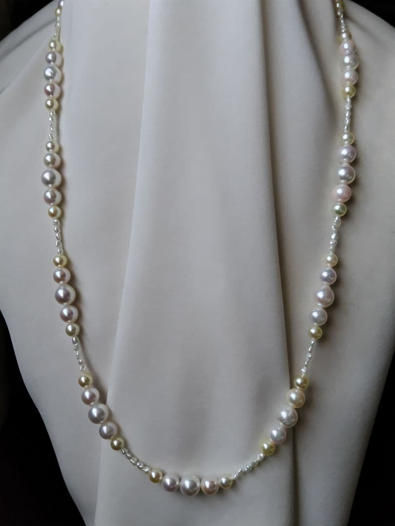 3種類のアコヤ真珠と、あこや芥子パールの、セミロングネックレス