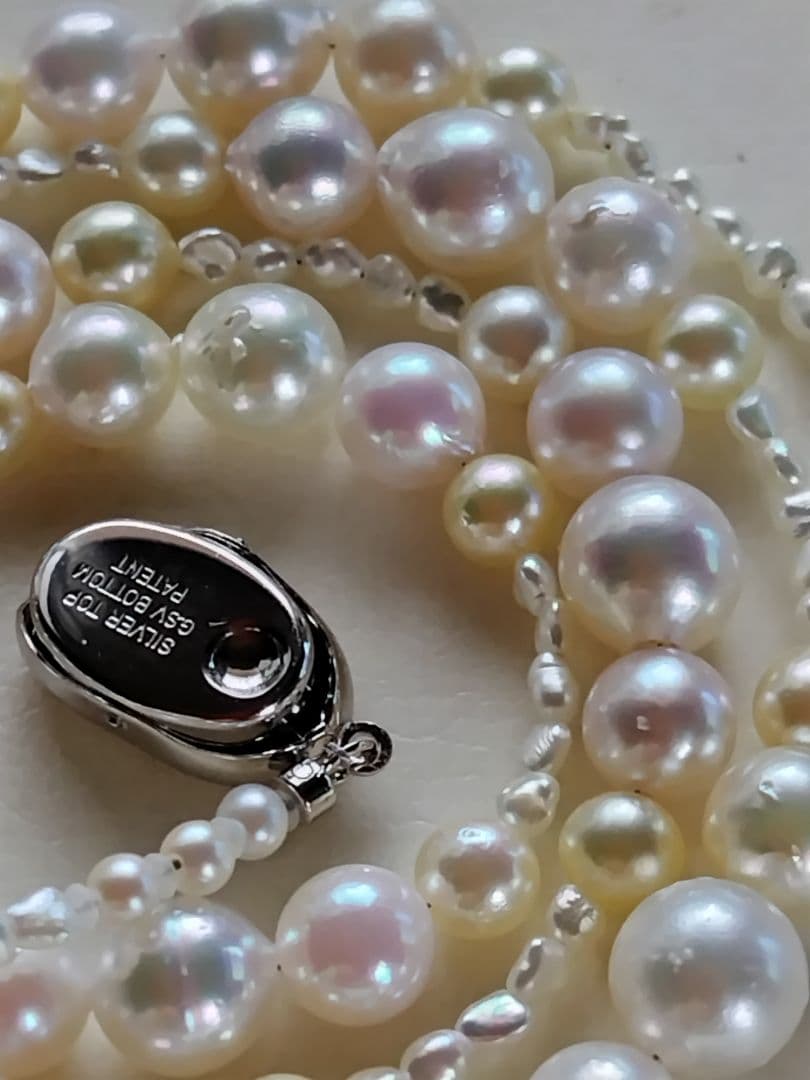 3種類のアコヤ真珠と、あこや芥子パールの、セミロングネックレス