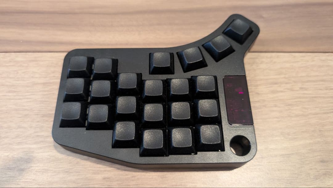 MOTHWING エルゴノミクスキーボード 分割キーボード