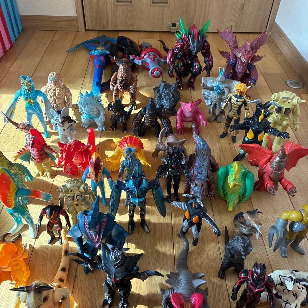 ウルトラマンシリーズ 怪獣フィギュアセット 約70体