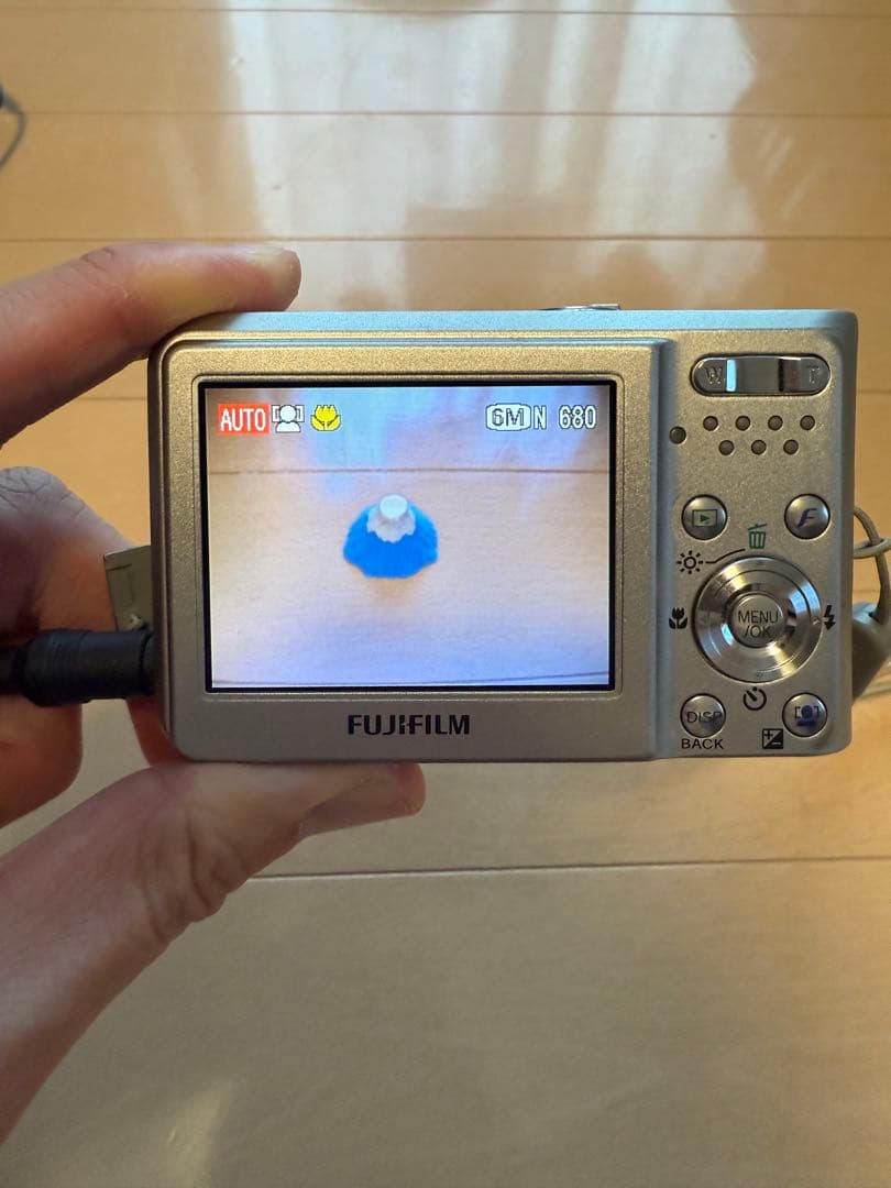 FinePixF31fd メモリーカード1GB 純正専用ケース付き