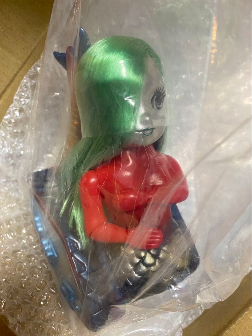 まんだらけ　怪獣　人魚戦車　リバン　未開封　ソフビ