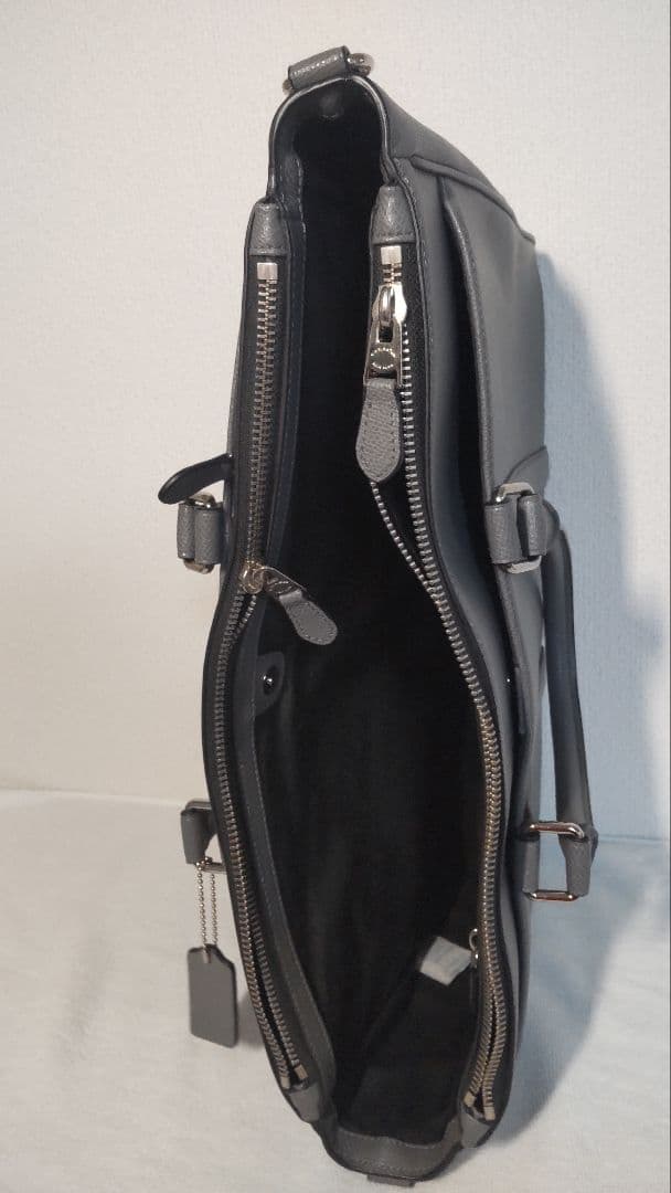 ライトグレー レザー ビジネスバッグ