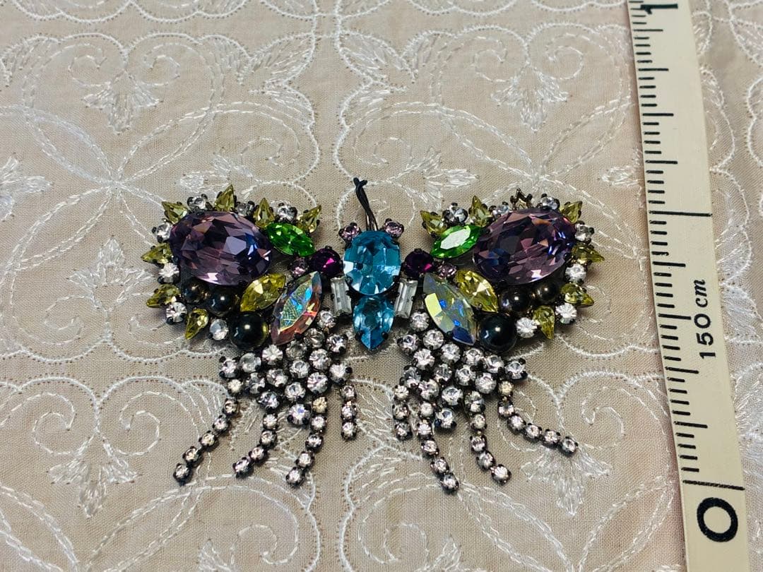 CHRISTIAN LACROIX 蝶モチーフ ブローチ