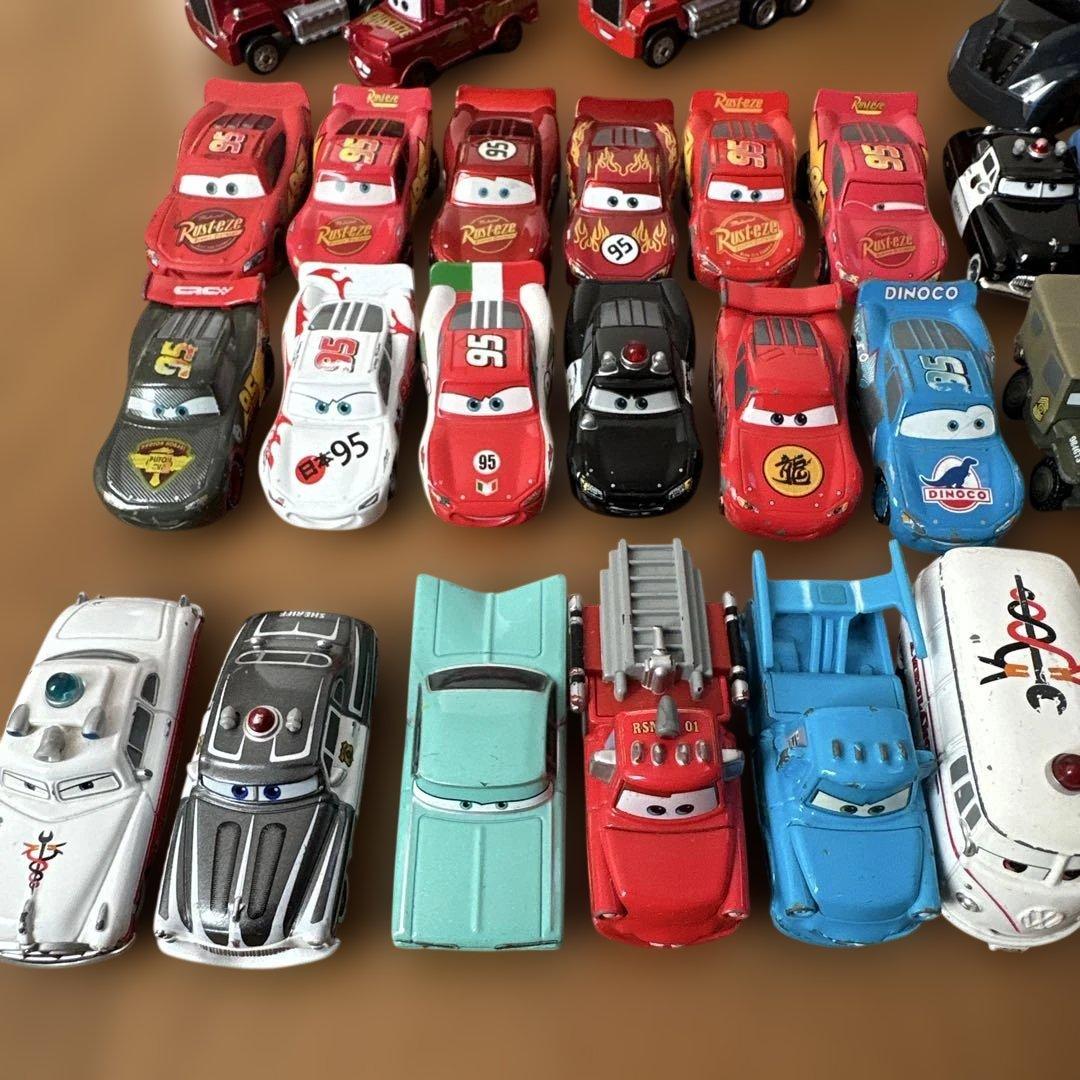 限定値下　廃盤レア希少　カーズ ディズニー トミカ 大きなマックトレーラー