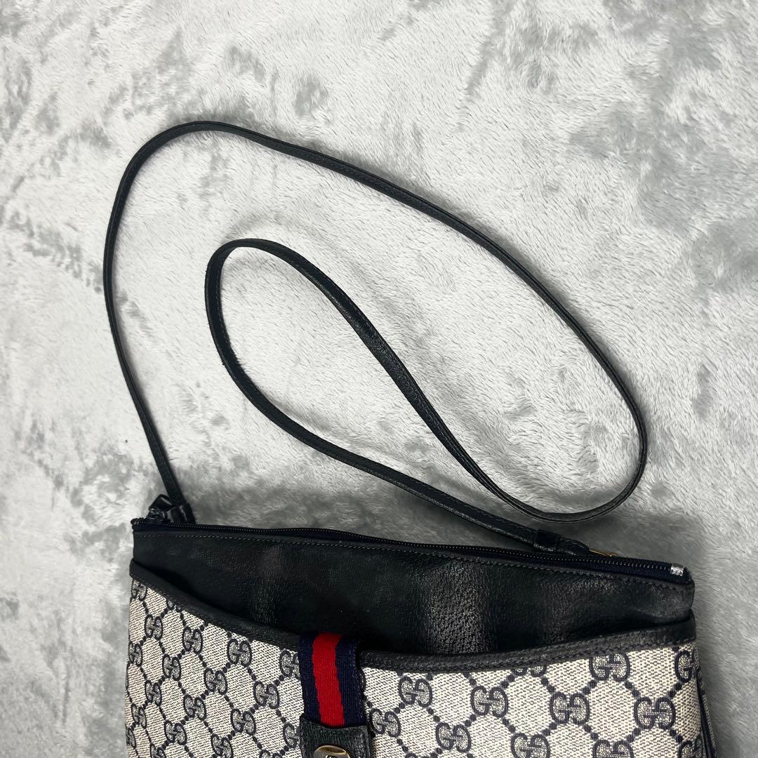 Gucci グッチ ショルダーバッグ 斜め掛け◎ GG ネイビー シェリーライン