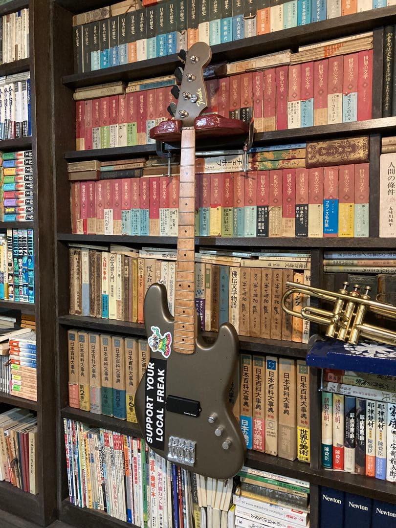 ベース squier by fender jazz bass flea custom