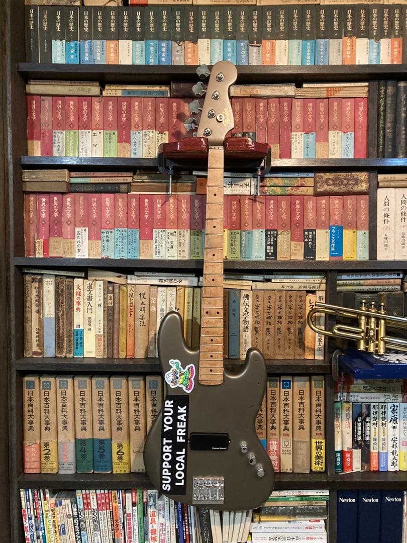 ベース squier by fender jazz bass flea custom