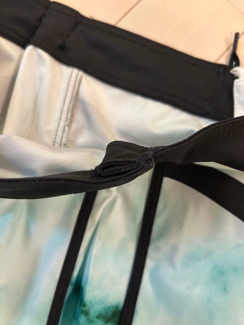 M.A.D SPORTS サーフパンツ32インチ　フィジーク