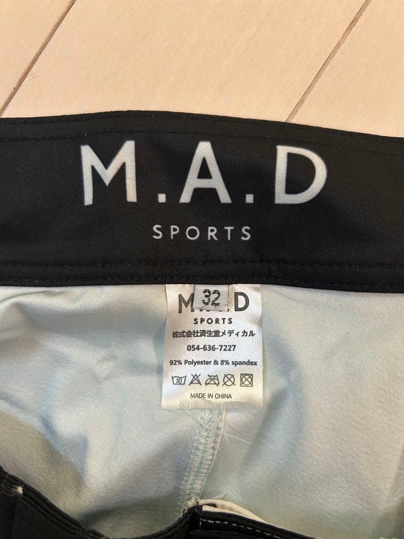 M.A.D SPORTS サーフパンツ32インチ　フィジーク