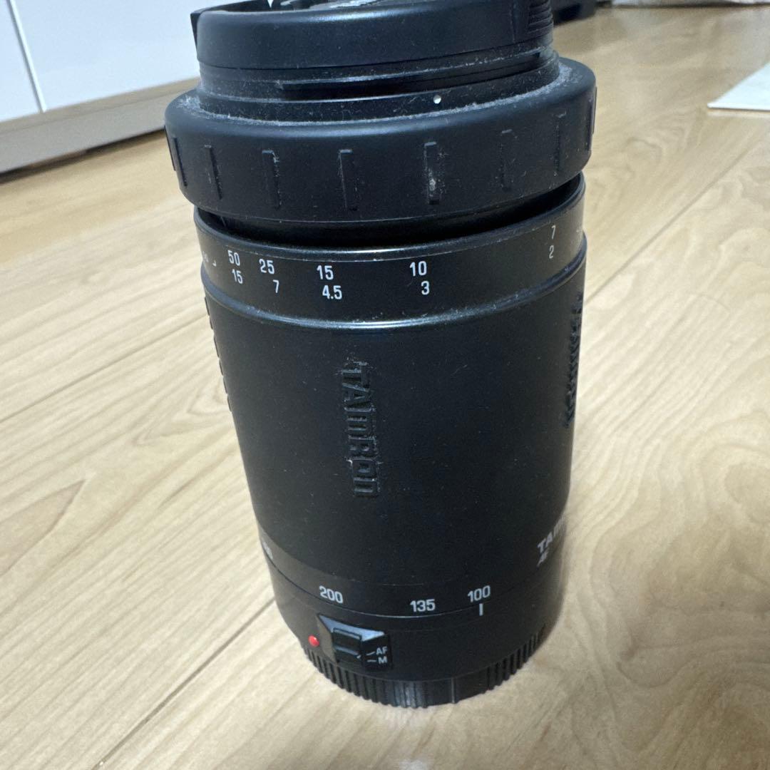 タムロン 100-300mm ズームレンズ