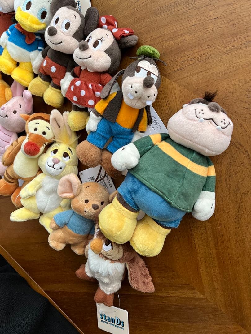 ディズニー　スタンディーズ　ディズニーストア　ぬいぐるみ　コンプリート