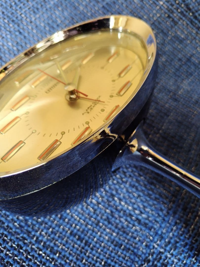 CITIZEN　スペースエイジデザイン置き時計