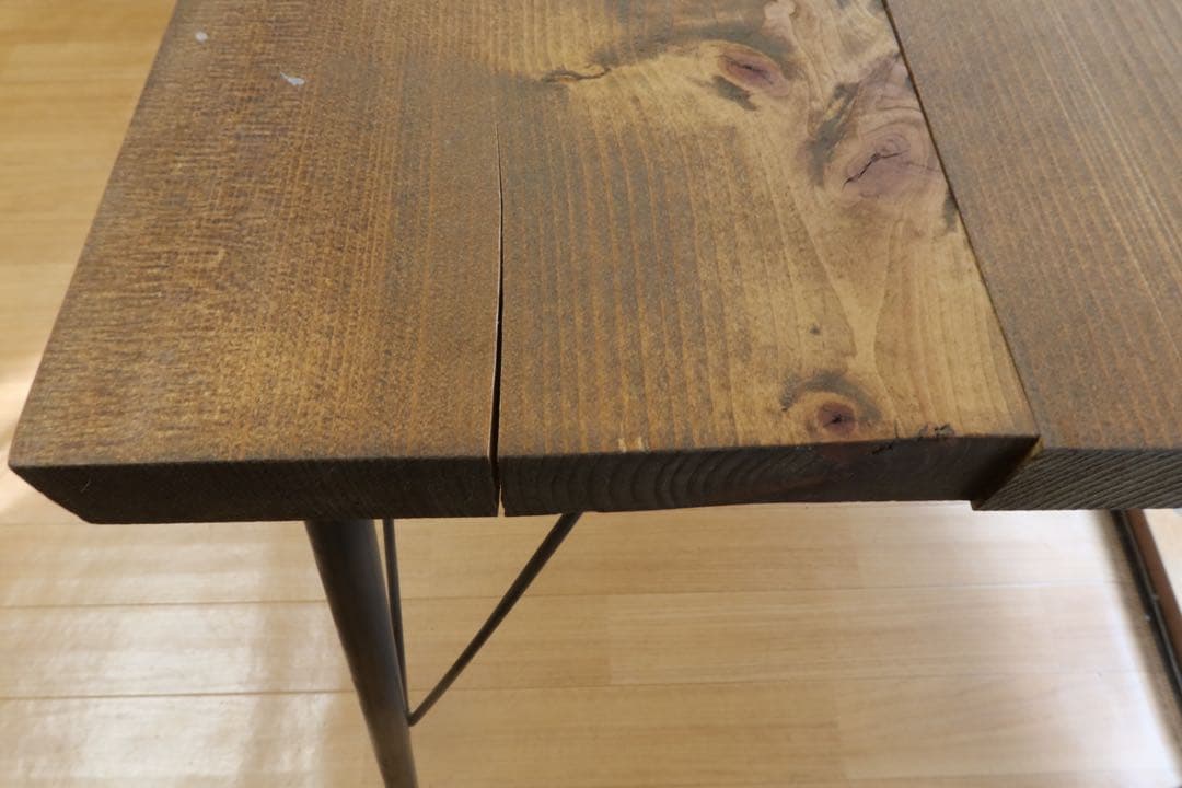 アイアン脚木製テーブル　幅約90cm奥行き約59.5cm高さ約69cm