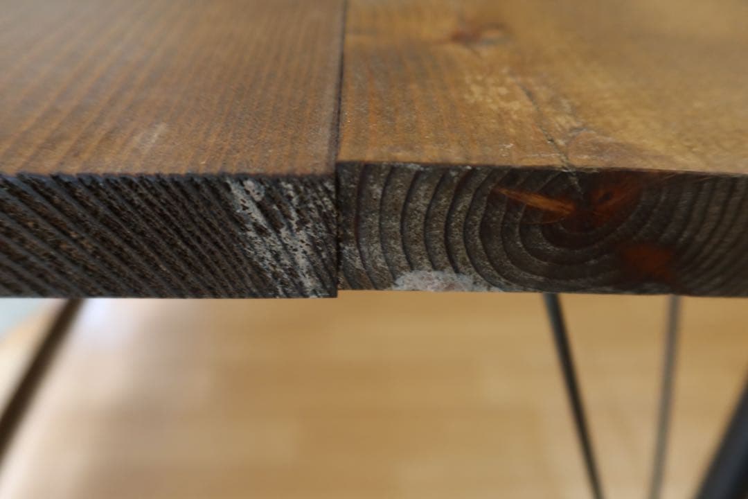 アイアン脚木製テーブル　幅約90cm奥行き約59.5cm高さ約69cm