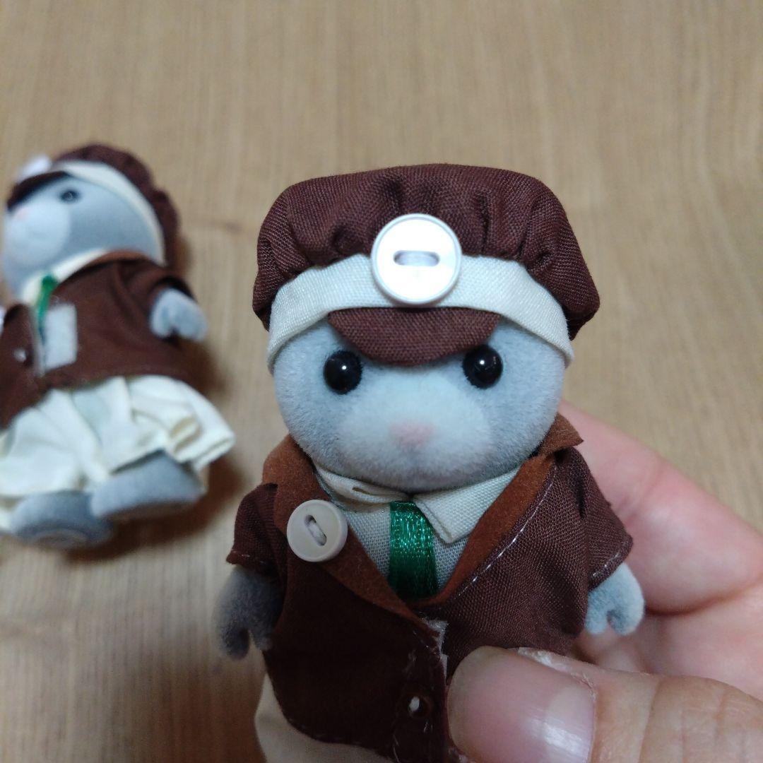 シルバニアファミリー　グレークマのバスの運転手＆車掌さん