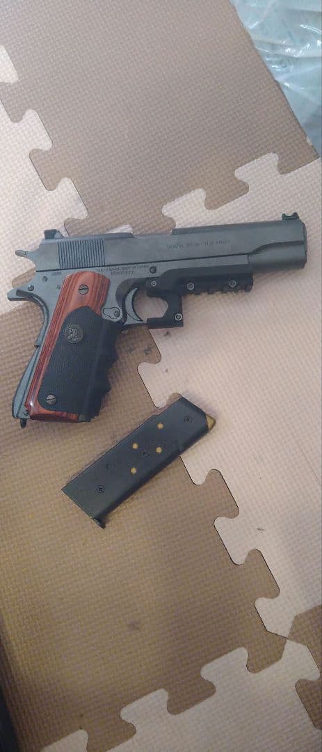 東京マルイ　コルトガバメント M1911 エアコキ18歳以上　カスタム品