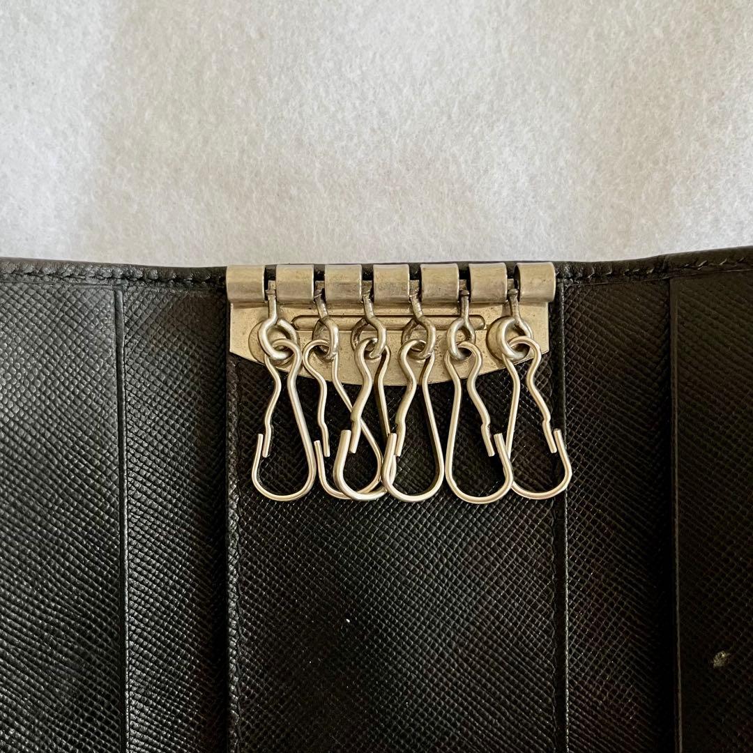 美品 プラダ PRADA 黒 レザー キーケース ブラック