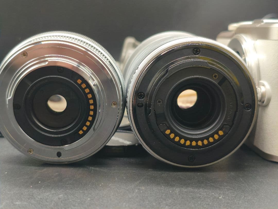 OLYMPUS PEN E-PL10 ホワイト　ダブルズームキット