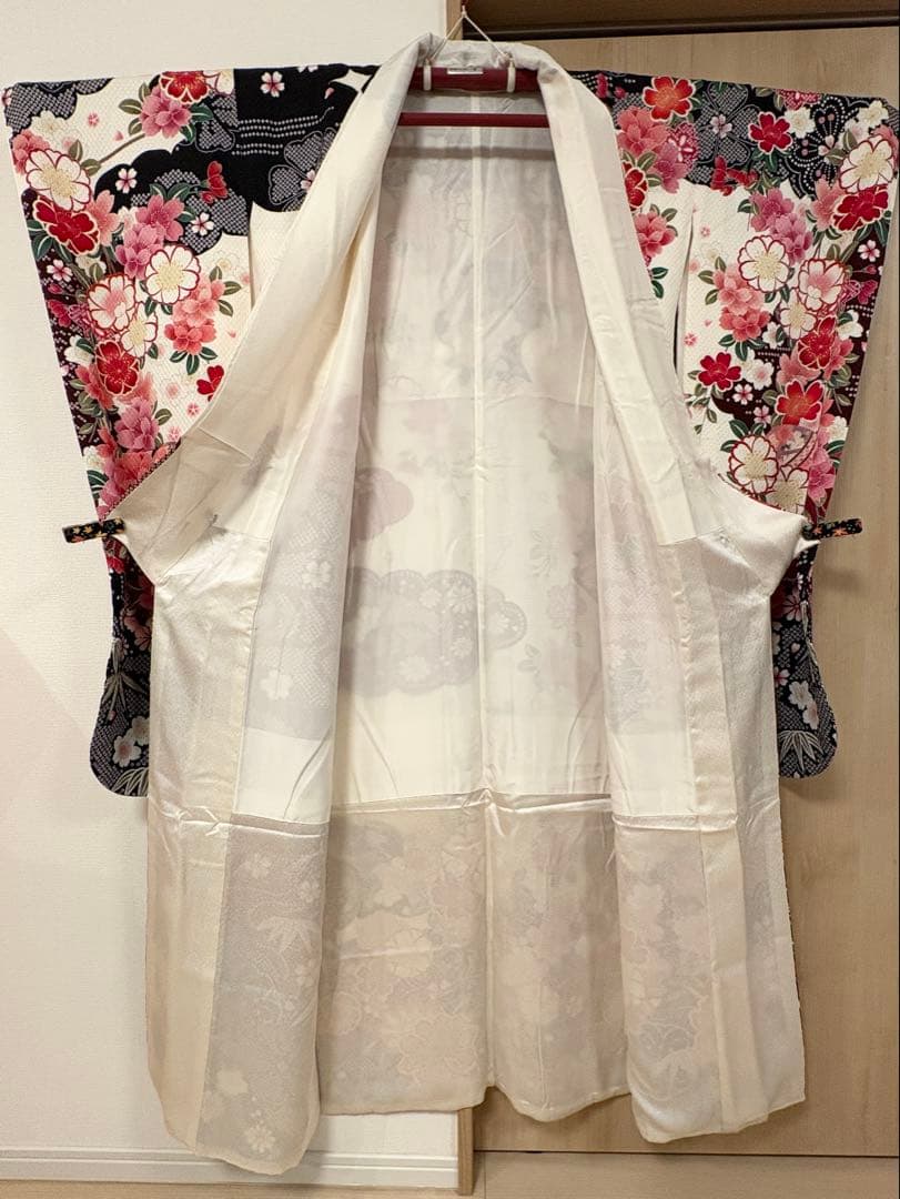 振袖セット 絞り風 白 赤 黒 花柄 MH2512143