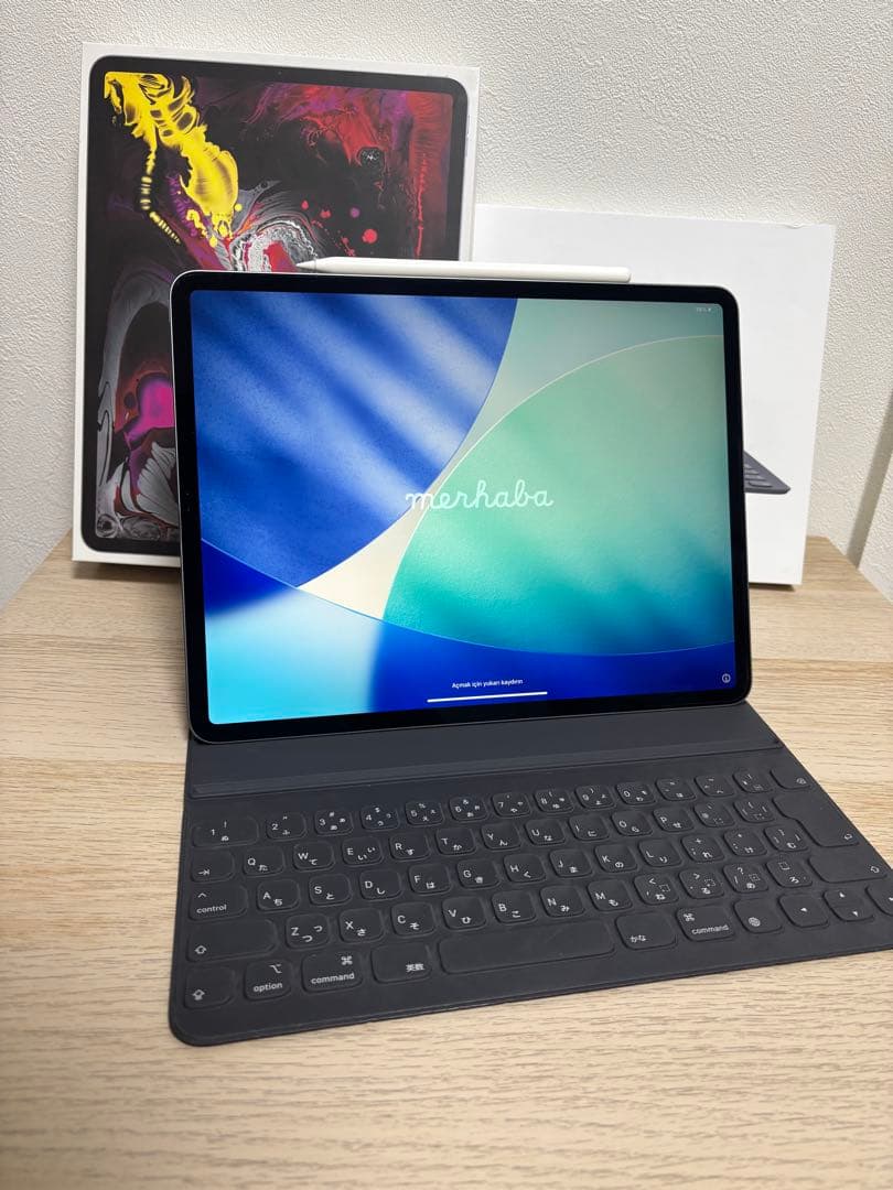 iPad Pro 12.9インチ（第3世代）+ 純正ペン + 純正キーボード