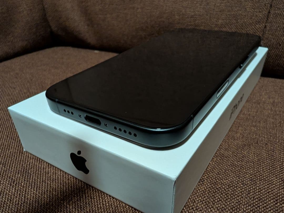 【極美品】【即日発送】iPhone 16 128GB ブラック【残債無し】