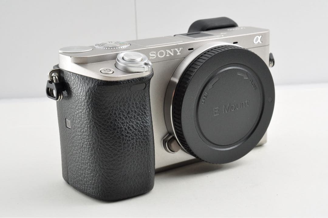 美品　SONY α6000 ソニー ミラーレス一眼
