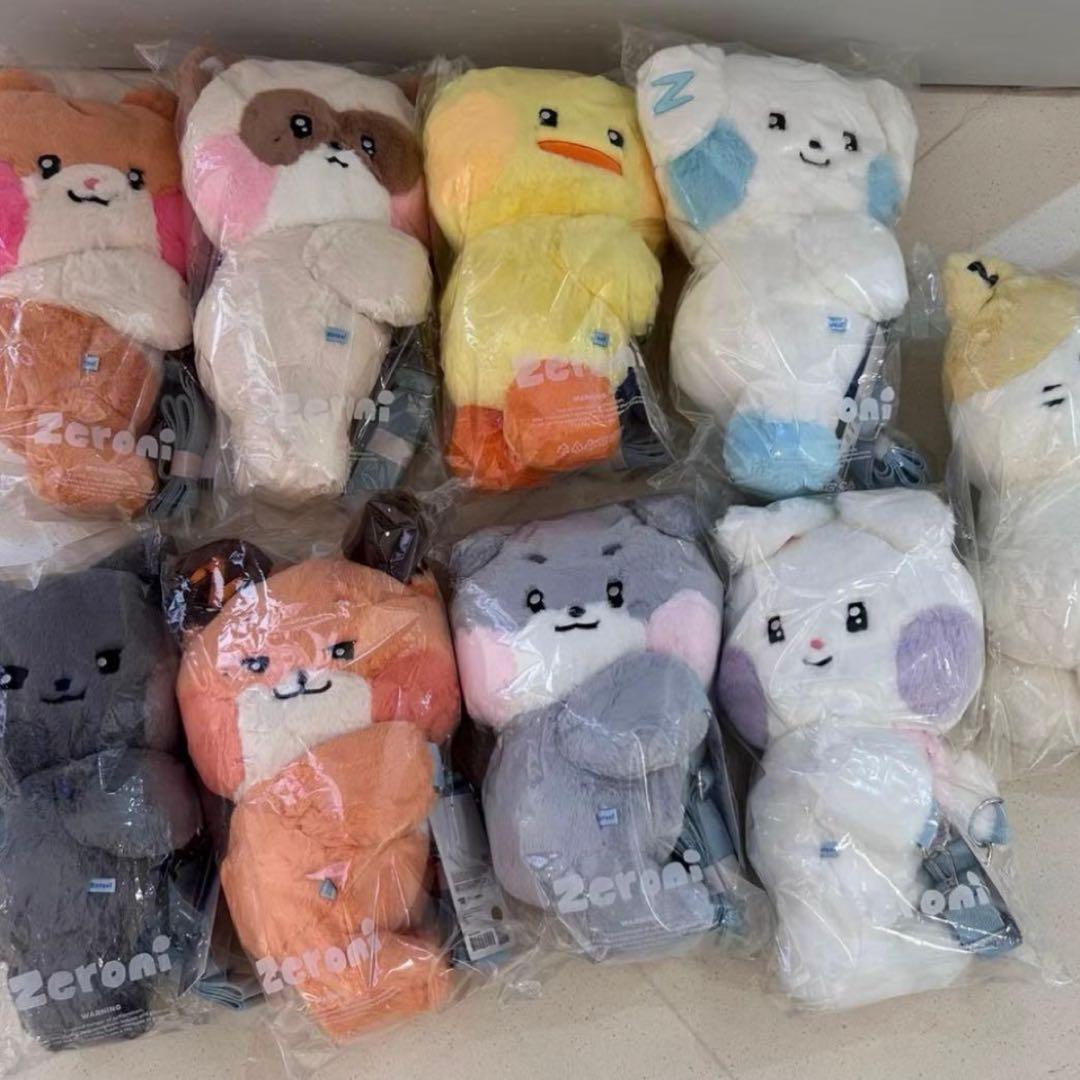 zeroni テュニニ フラットぬいぐるみ シュニニ ゼロニ デカい　バッグ