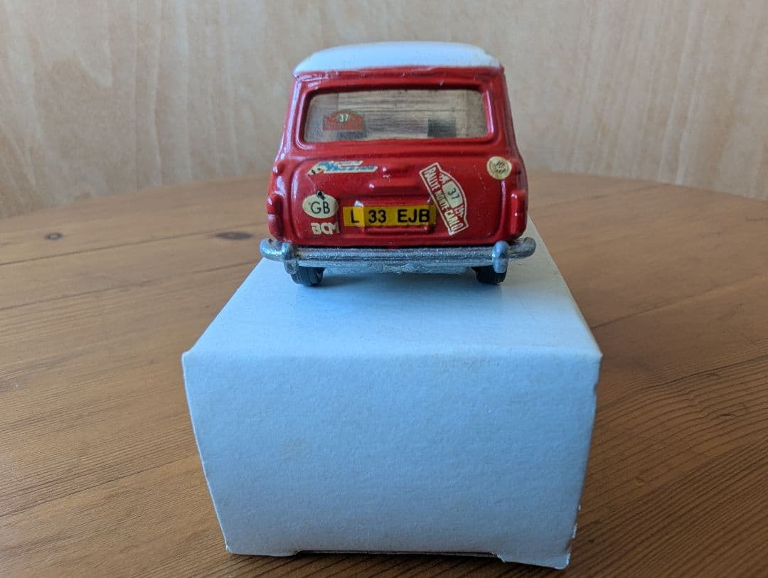 トミカ　ミニクーパー モンテカルロラリー #37