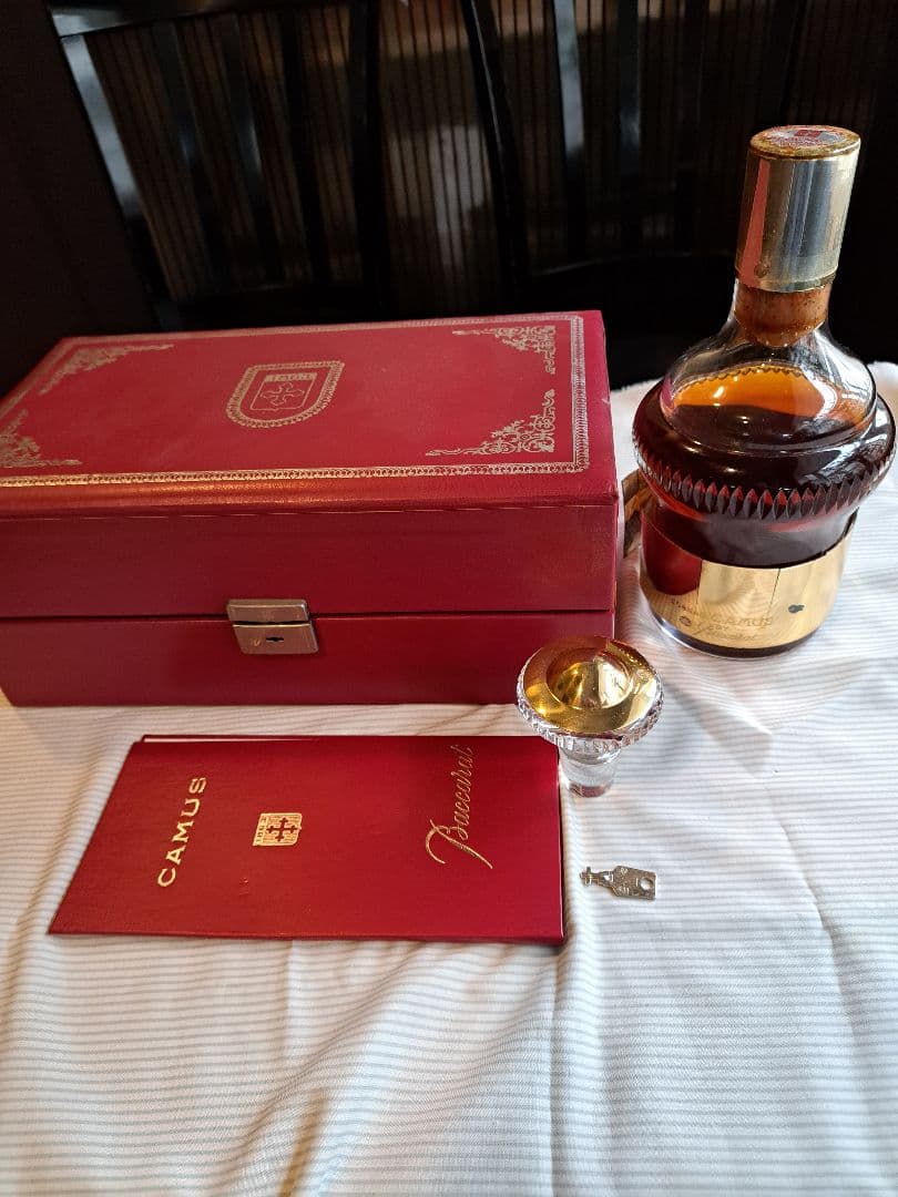 バカラ　CAMUS ブランデー ボックス付き