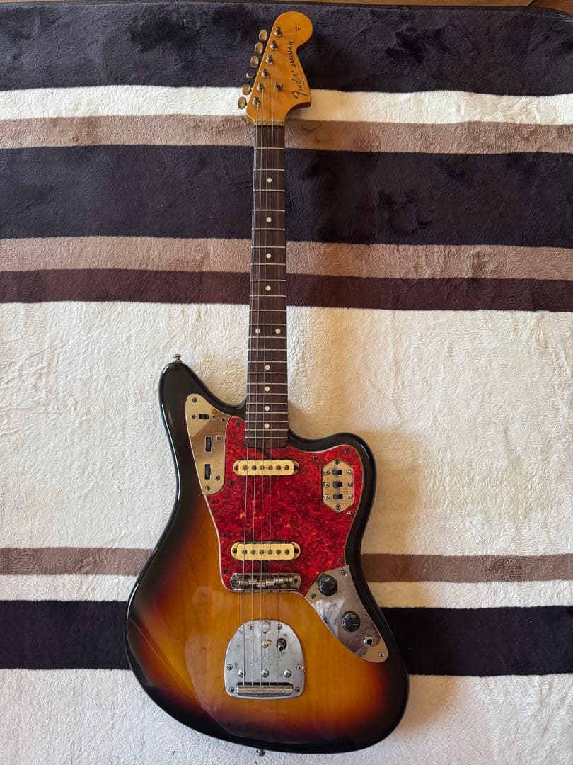も*れ様 Fender Jaguar サンバースト