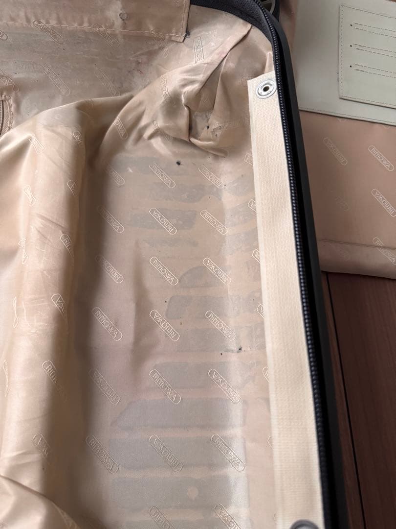 s*k様 RIMOWA 23ℓブラウン機内持込サイズ4輪　used