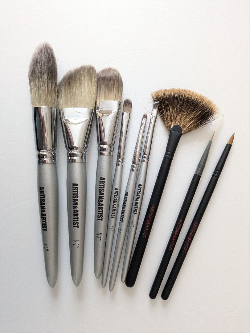 ARTISAN＆ARTIST　新品メイクブラシセット【ケース付き】