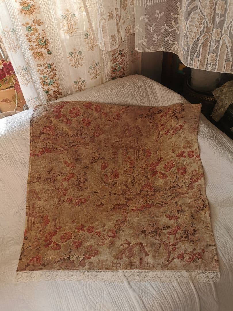 アンティークフランス トワルドジュイ 家と薔薇チューリップ ボビンレースカーテン