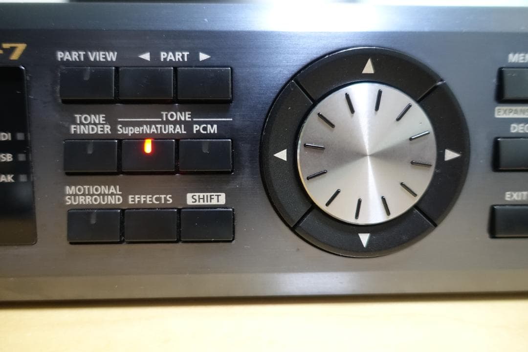 Roland INTEGRA-7 ハードウェア音源 ONKYO UWF-1付き