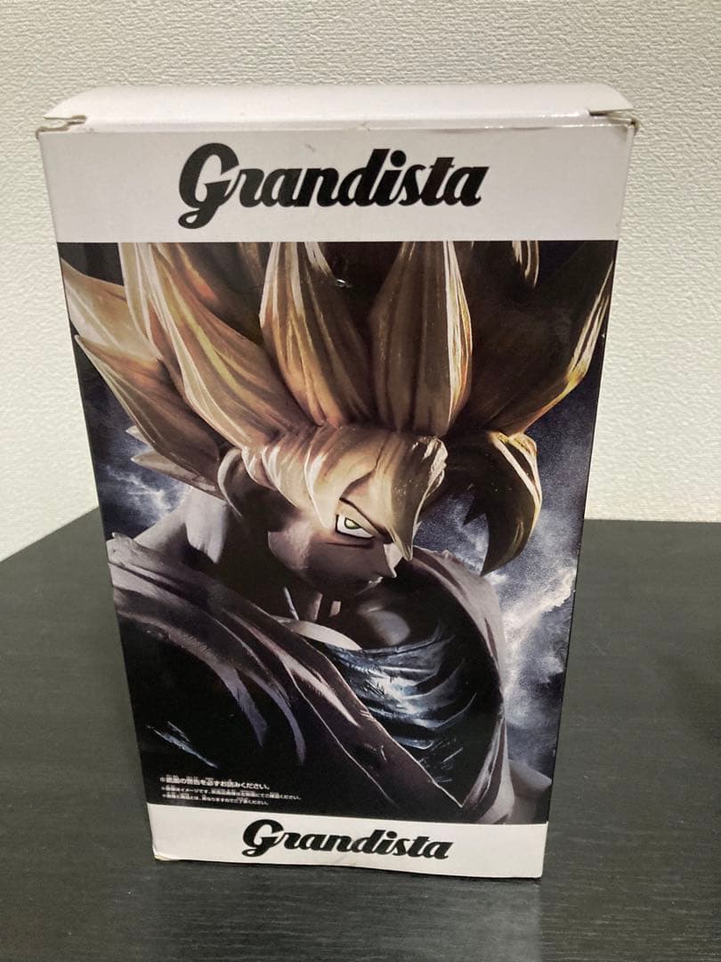 ドラゴンボール　グランディスタ　超サイヤ人 孫悟空 フィギュア