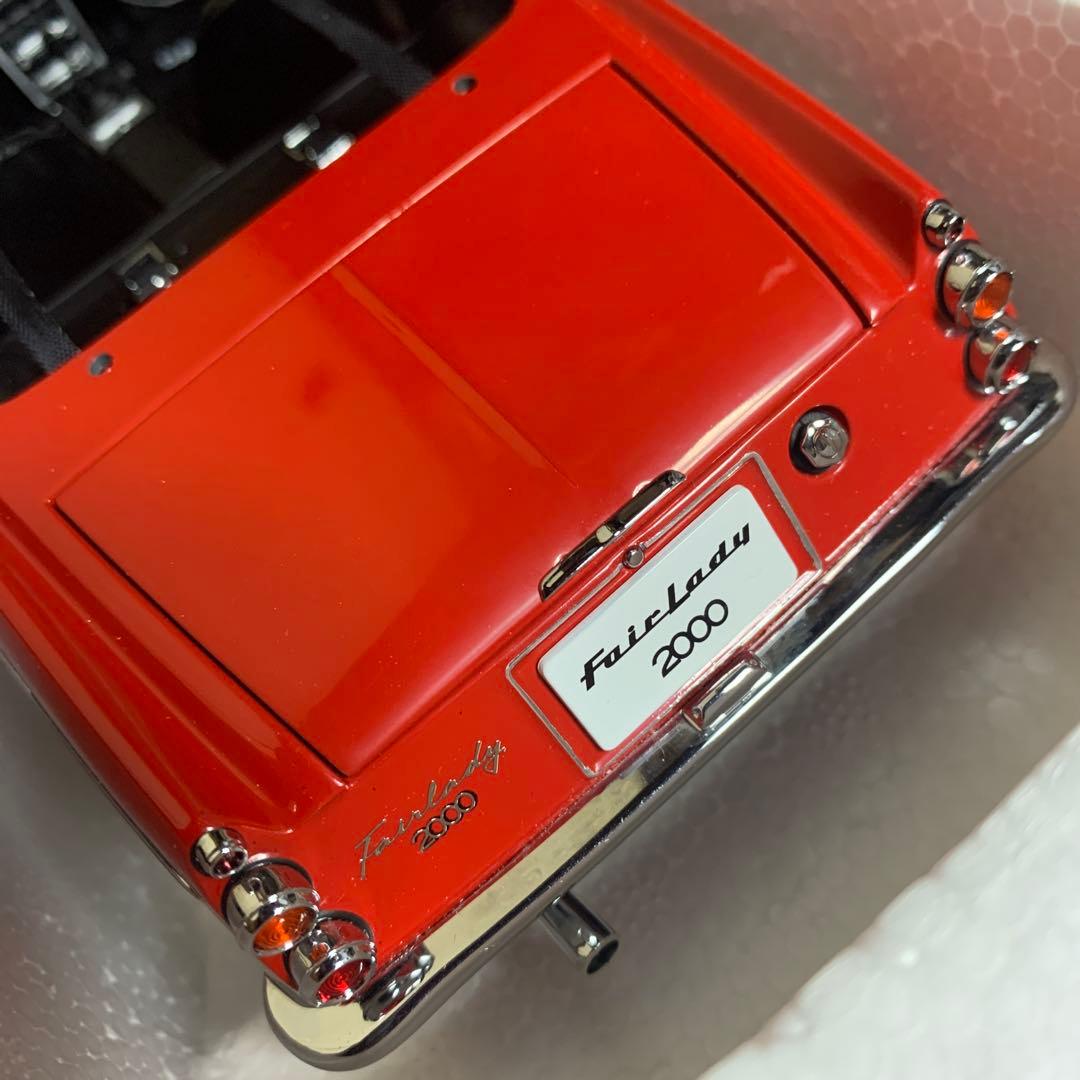 ミニカー DATSUN FAIRLADY 2000 1:18 AUTOart