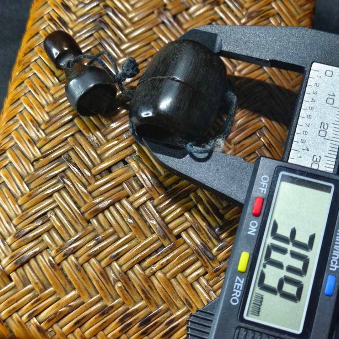 江戸骨董 根付 水牛角細工 印鑑と朱肉入れ 古美術 旧家蔵出し 蒐集家放出 珍品