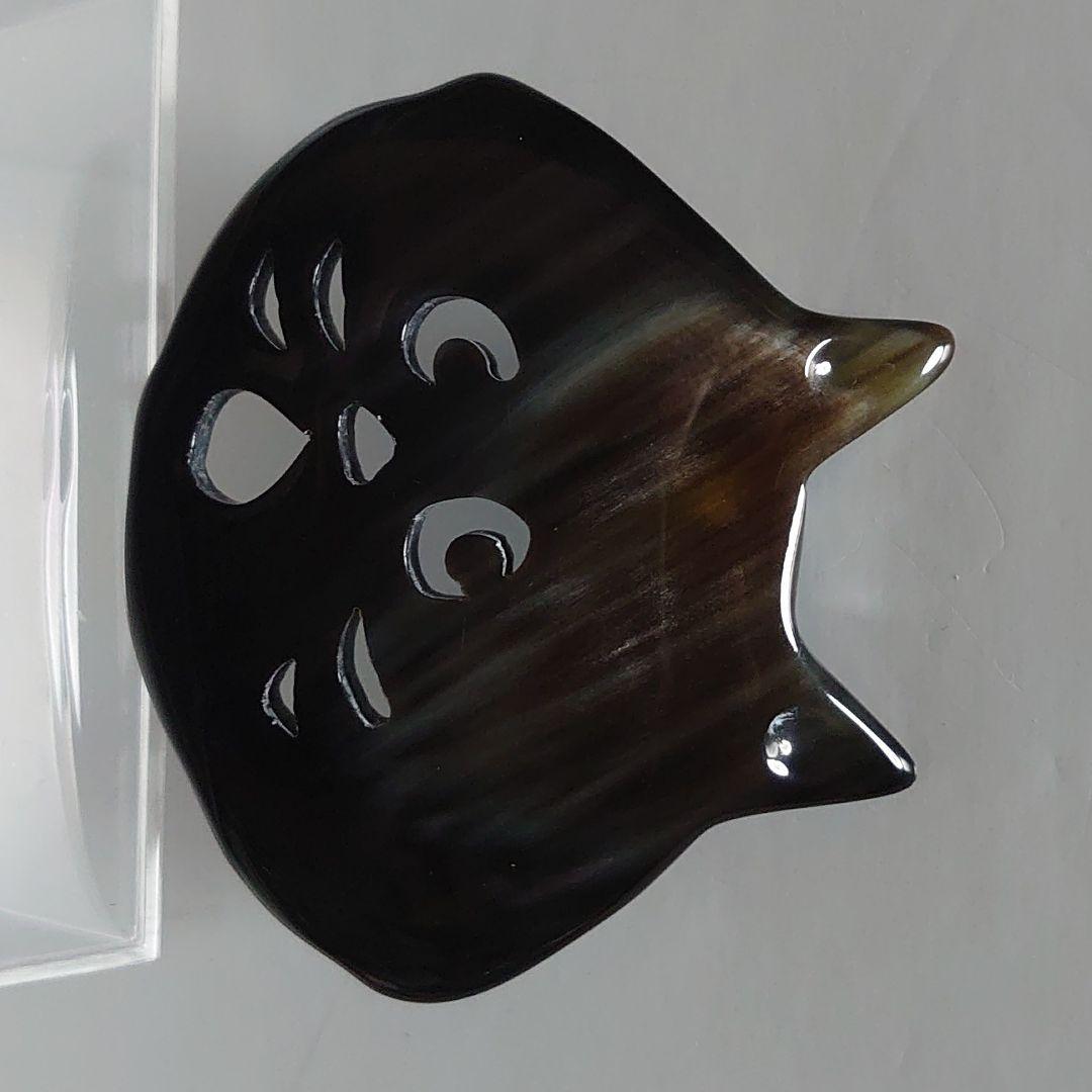 にゃーと日本のものづくり　水牛ブローチ　大②