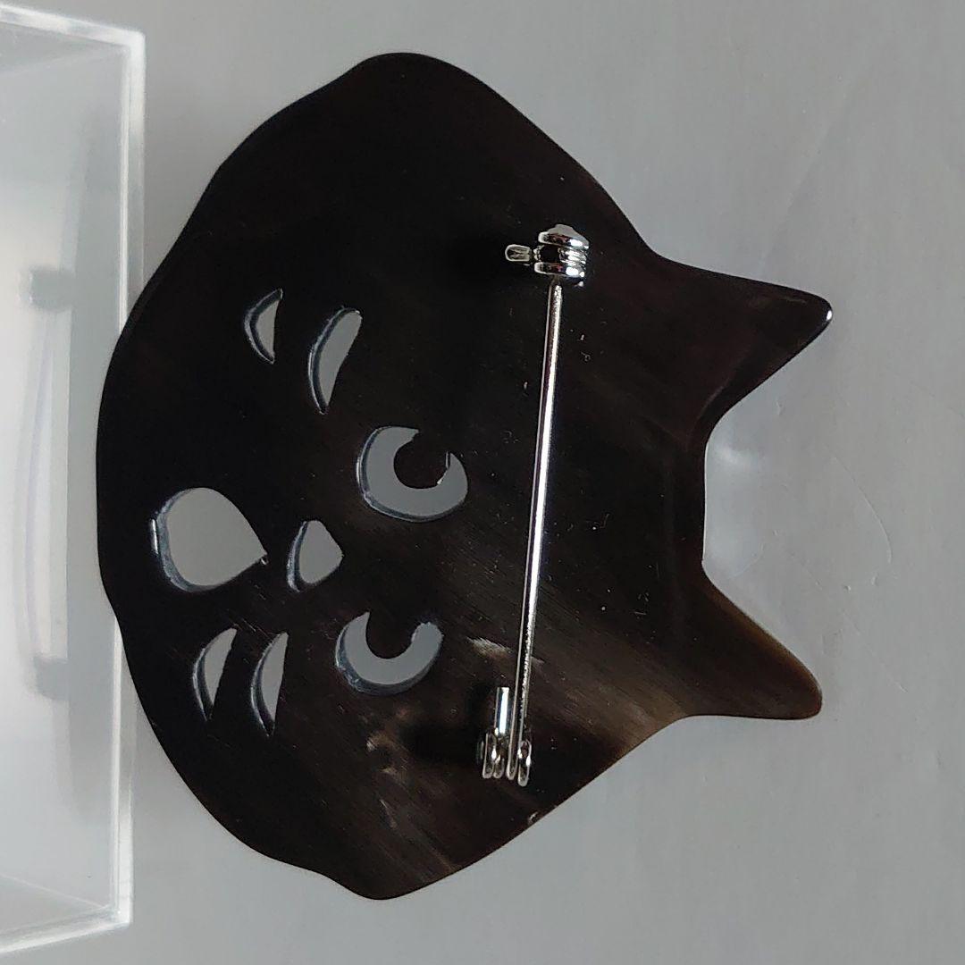 にゃーと日本のものづくり　水牛ブローチ　大②