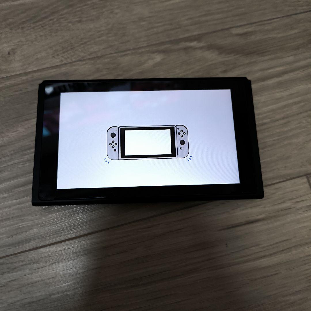 【美品】Nintendo Switch 動作確認、初期化済み 箱、ケース付き