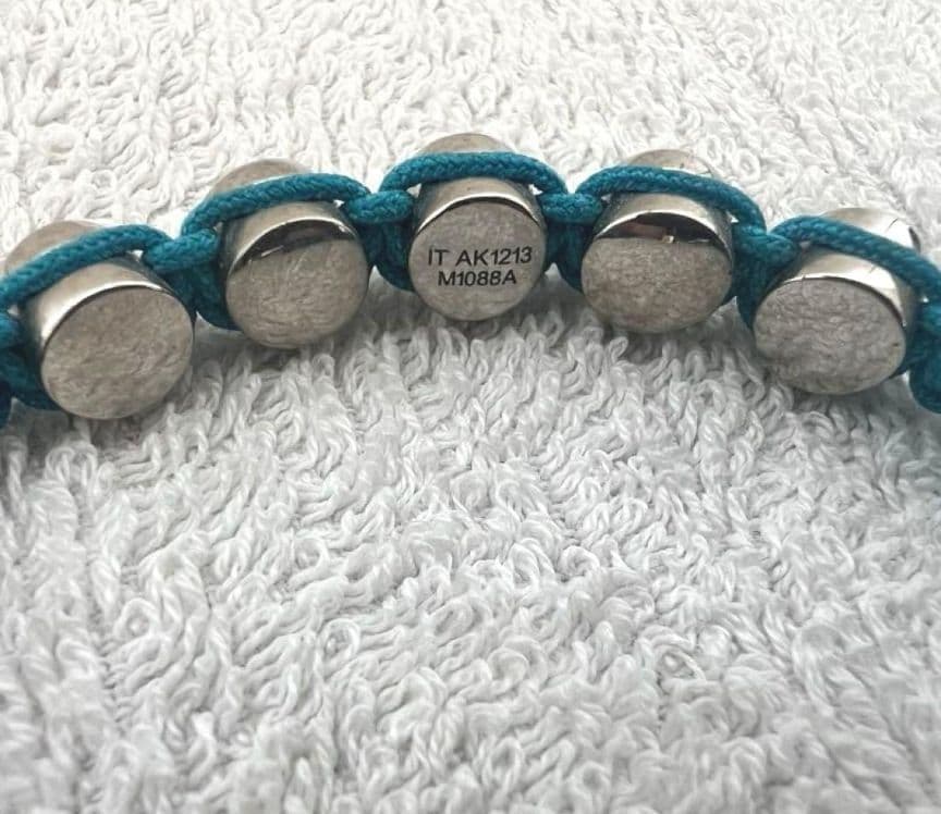 LOUIS VUITTON ルイヴィトン 限定カラー ブレスレット カラーズ